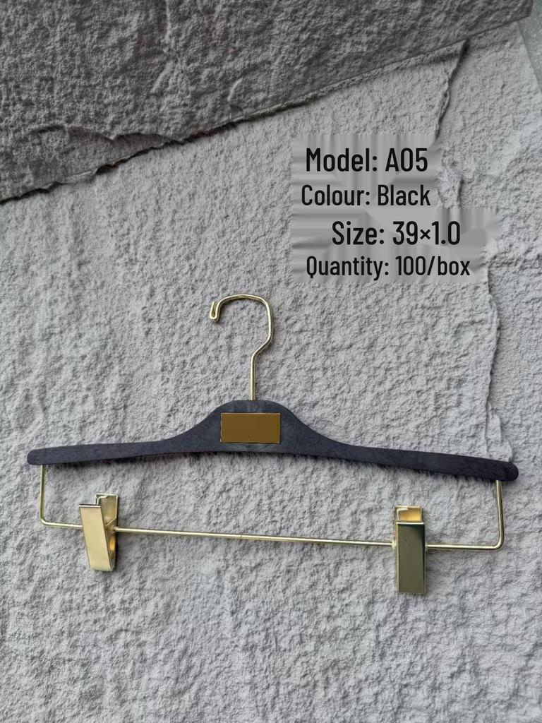Luxury Resin Wide Shoulder Non-slip Men's Suit Hanger Set for Store Display