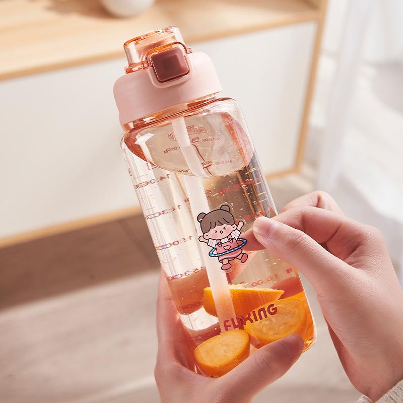 Bottiglia d'acqua sportiva da 700 ml/800 ml con cannuccia Bottiglia di plastica trasparente per uomini per campeggio estivo, escursionismo, articoli per bevande da esterno