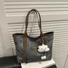 Street Style Tote Bag For Women With Special Material And Large Capacity For Daily Use