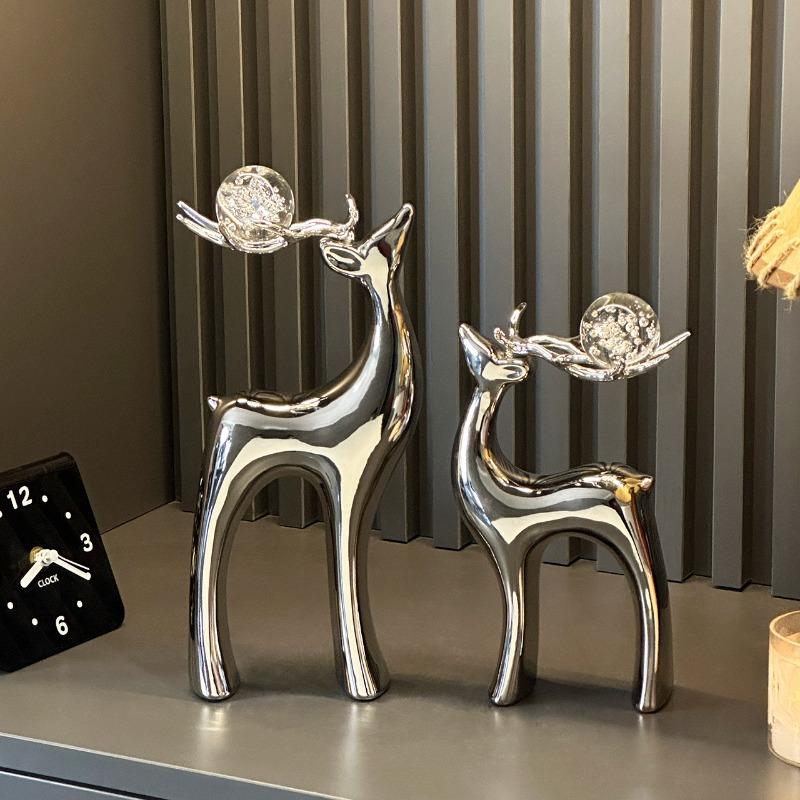 European-style Ceramic Deer Ornament Black and White Crystal Elk Sculpture Decorative Animal Figurine for Living Room or Office