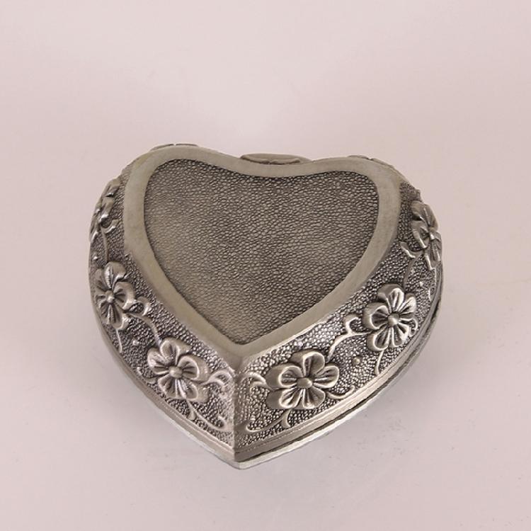 Metal Heart Shape Jewelry Box Ideal For Dresser Top Soft Lined Interior Scratch Prevention Effortless Closure