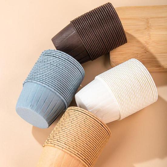 50 Uds. Tazas para pastel resistentes a altas temperaturas, papel a prueba de grasa, impermeables, fáciles de desmoldar, tazas desechables para hornear de calidad alimentaria