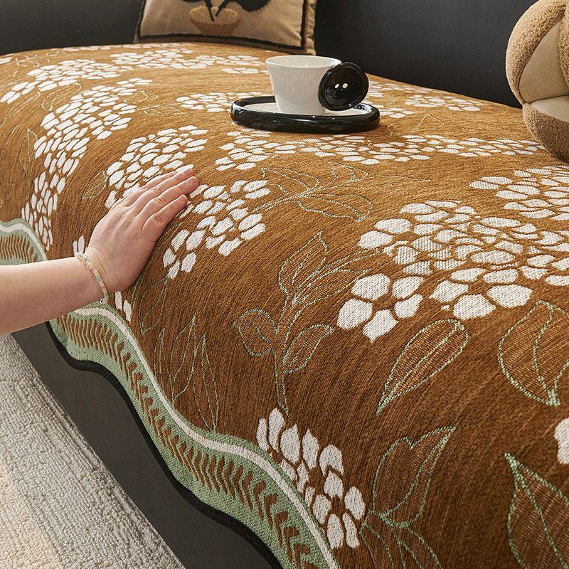 1pc Floral Pattern Sofa Cushion, Modern Style, Snow Velvet, Irregular Shape, Cat Scratch Resistant, Suitable for Daily Use In The Living Room