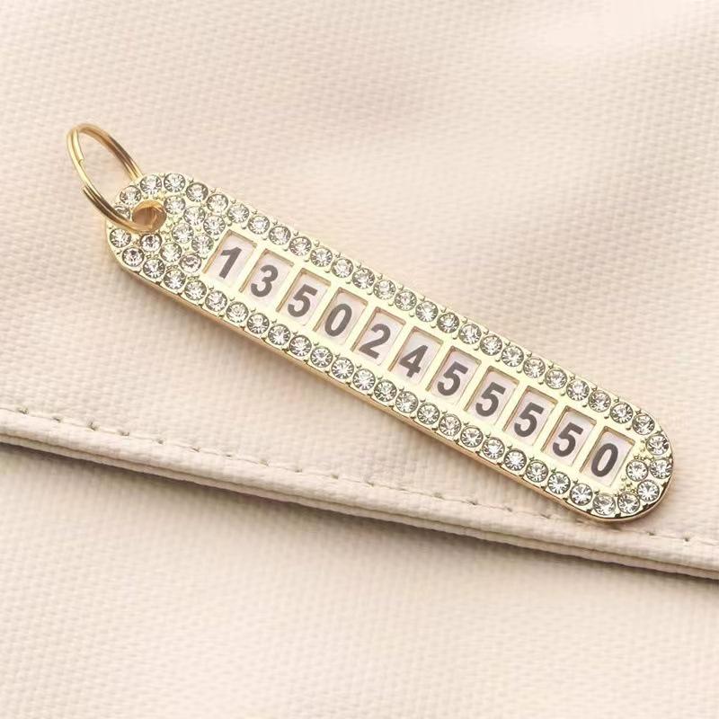 

Брелок-подвеска для номерного знака со стразами – Унисекс украшение и аксессуар для автомобиля 10*3.5