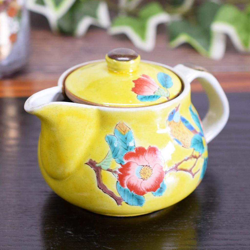 Teekanne, stilvolles Geschirr, Kutani Ware Pot, Yoshidaya, Kamelie und Vogel, Keramikmarke, japanisches Geschirr, hergestellt in Japan, kommt mit Teesiebnetz
