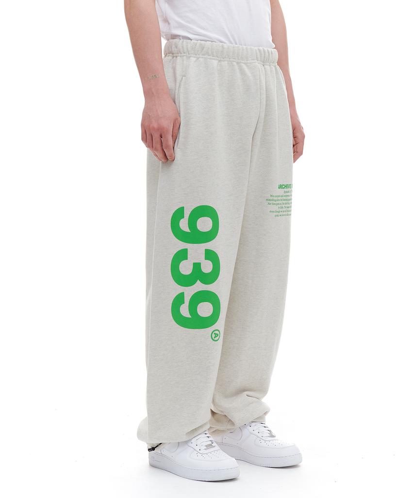 Akaibeuboldeu 939 Logo Sweat Pants (Oatmeal)