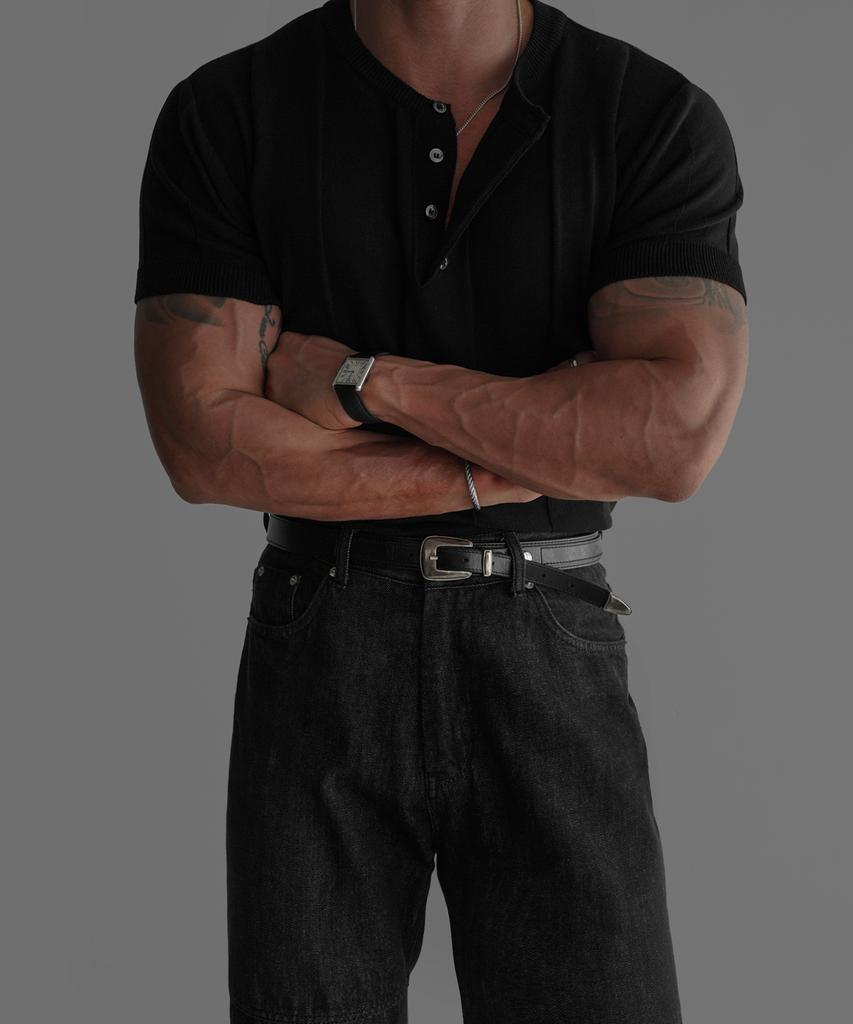 Baulopeulodeogteu Striped Muscle Henley Neck Knit [Black]