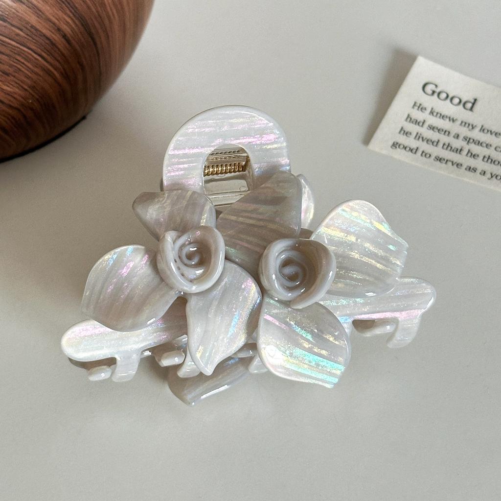 Trendy Hair Acetate Clip With Elegant Floral Design In Candy Colors For Stylish Women
