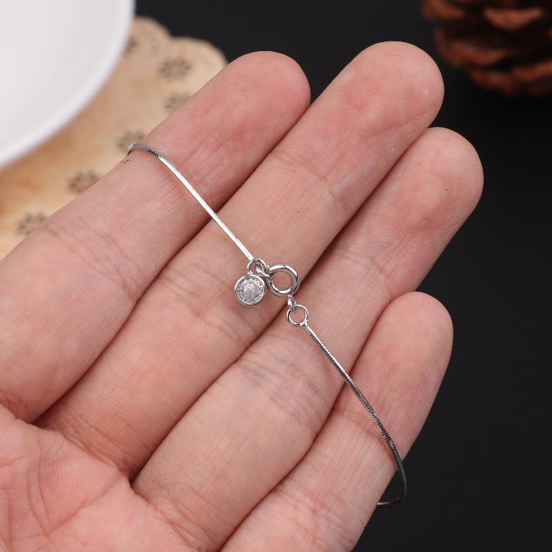 Fähiges und minimalistisches Bubble Snake Bone Kettenarmband mit kreisförmigem Zirkonia-Anhänger für Damen-Partyschmuck-Geschenk