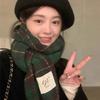 Ding walks around with white green plaid imitation cashmere scarf, women's winter warm retro student long shawl, cold-proof scarf