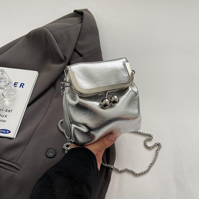 

Мини-сумка из искусственной кожи для женщин, сумка для наушников с ремешком, однотонные сумки через плечо, модные новые 7*15*14cm белый