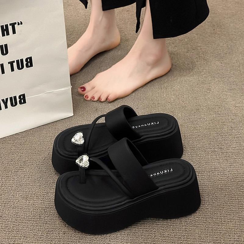 2025 new cool slippers women's summer wear thick-soled heightening casual with skirts versatile fashion seaside sandals