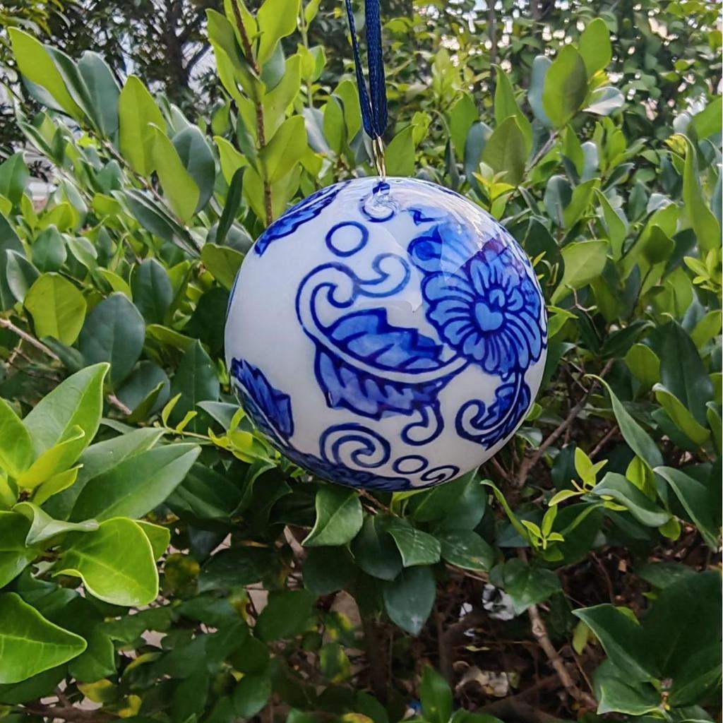 Blauer und weißer Jingdezhen Keramikkugel-Anhänger - Auto- und Weihnachtsdekoration.