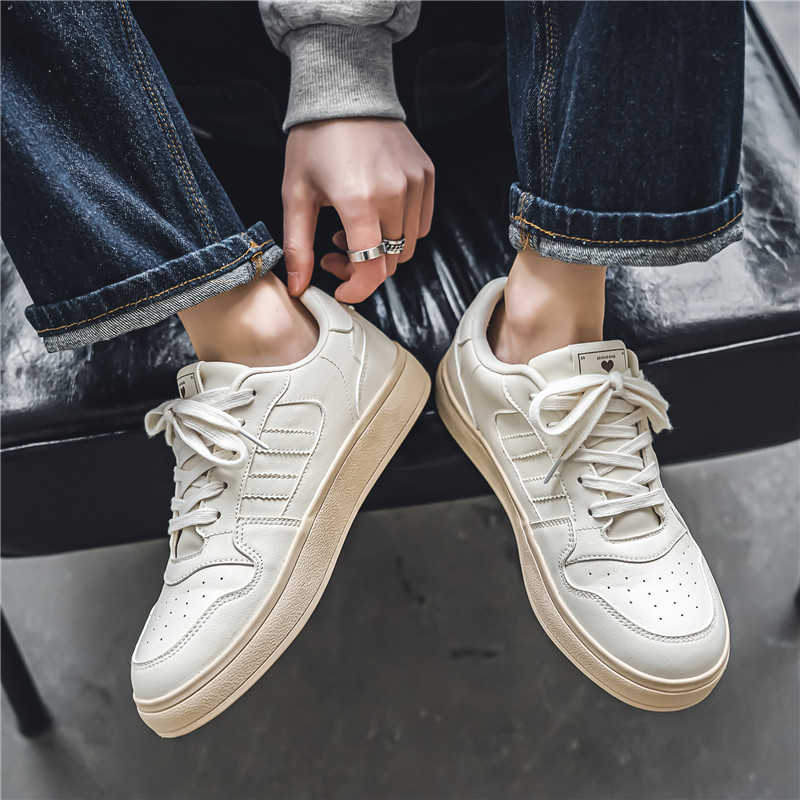 Fashion Hiphop Camp Mens Brand Sneakers Basketball Shoes Size 40 Big Size Boots Sport Novelty Functional High Tech Classical