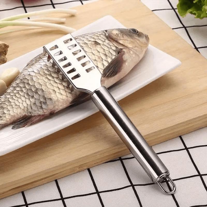1pc Stainless Steel Fish Scale Scraper, Sawtooth Edge, Efficient & Quick, Food-Safe Kitchen Tool for Scraping Scales, Ideal for Camping & Dining
