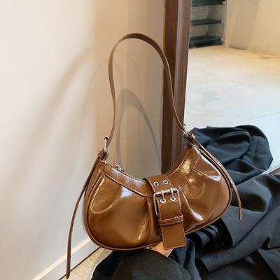 Pleated Cloud Bag Simple Solid Color Fashion Handbag Belt Buckle with a Retro Shoulder Bag