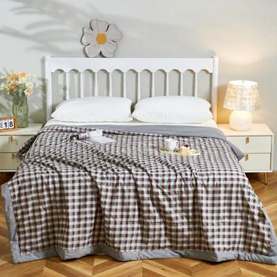 Roman Roland Printed Summer Quilt