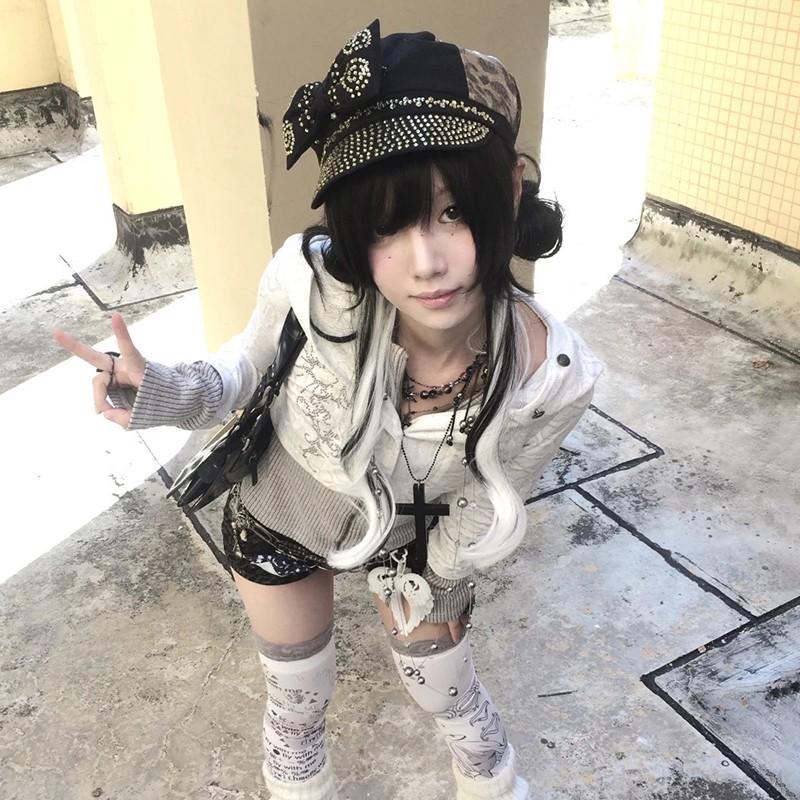 2KWEIRD Y2k Fake Two-piece Knitted Tops Trashy 2000s Hooded Jacket Vintage Harajuku Knitwear Grunge Aesthetics American