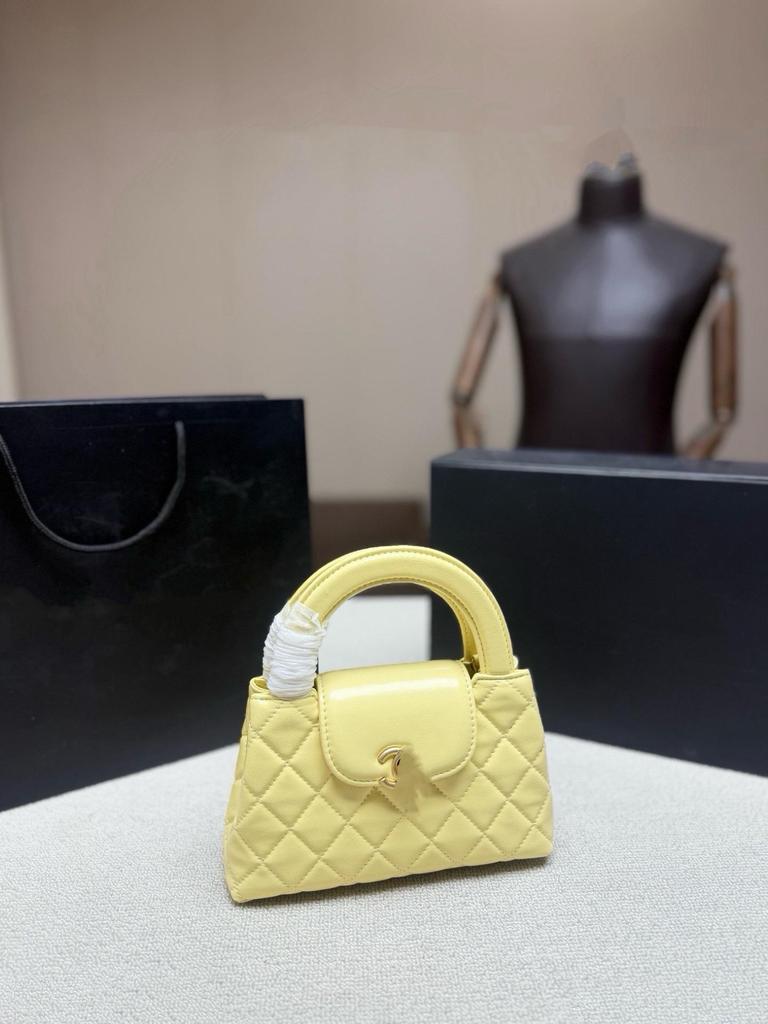 Diamond-Pattern Lambskin Crossbody & Shoulder Bag - Versatile Women's Handbag with Chain, Bright Finish, Small Square Design