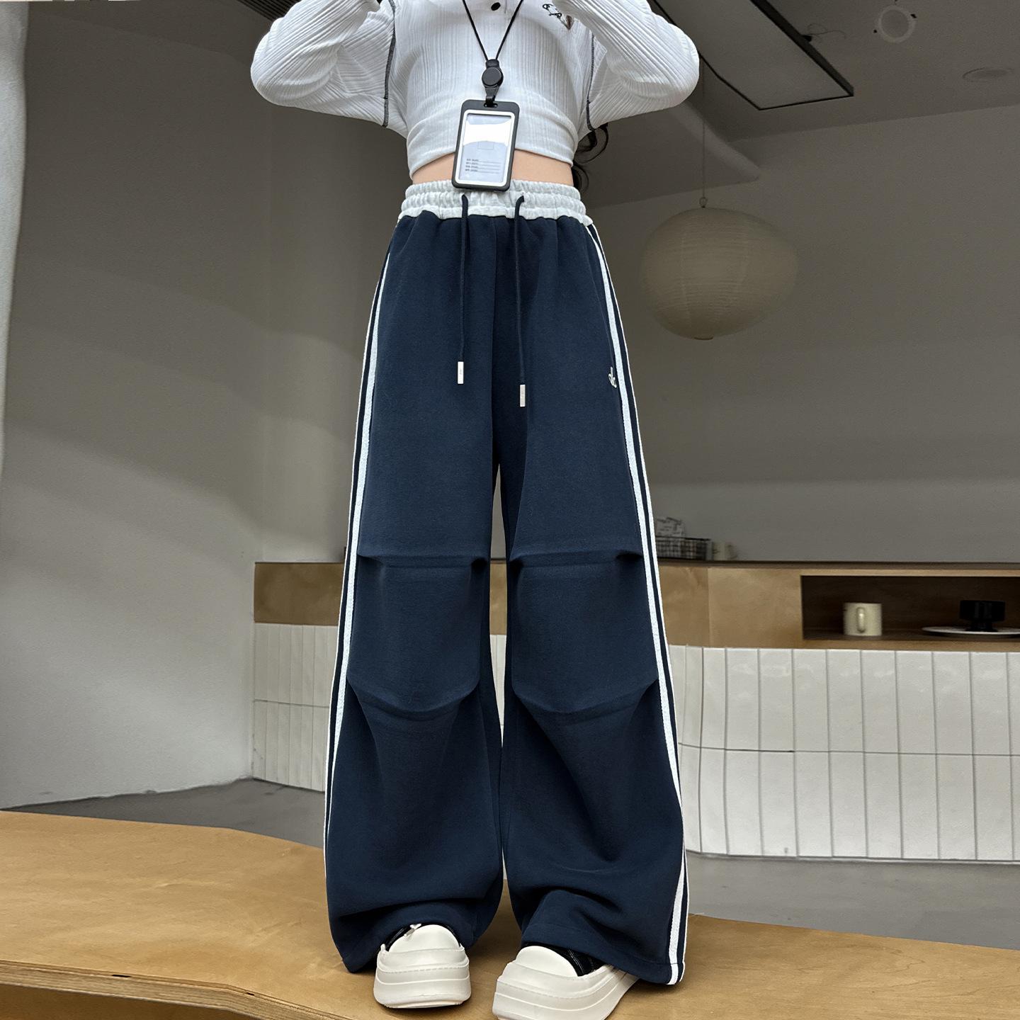 

Дівчачі повсякденні широкі спортивні штани в корейському стилі для весни та осені 150 cm темно-синього кольору