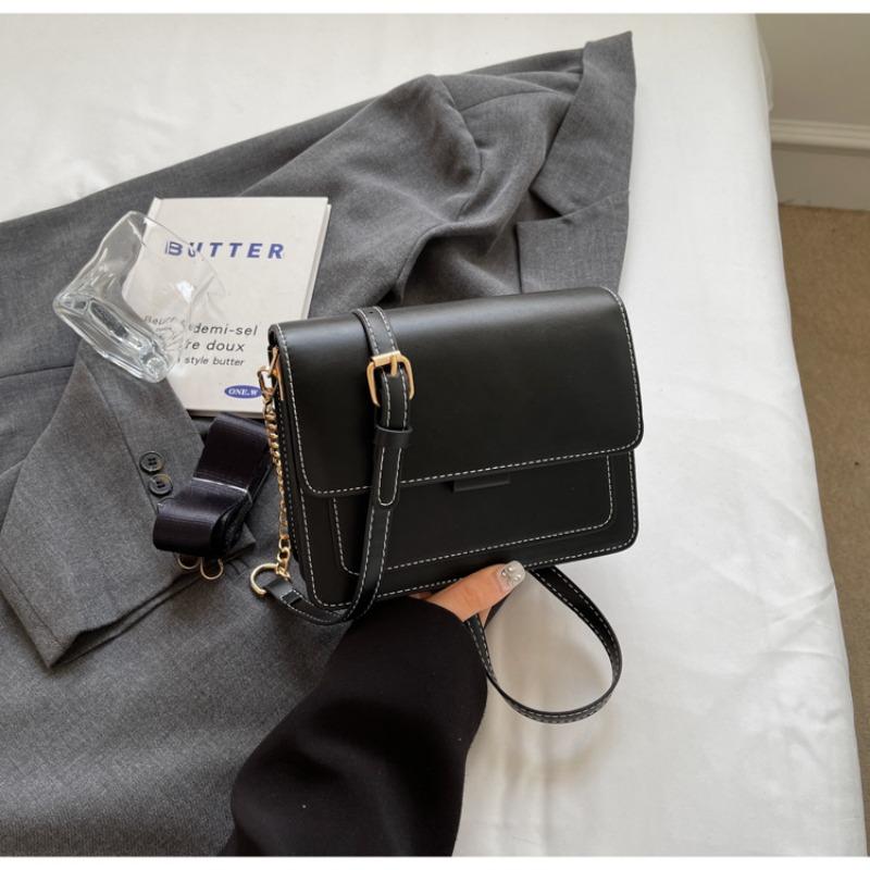 

Популярная маленькая сумка женская новая простая и универсальная широкополосная наплечная сумка-мессенджер текстурная маленькая квадратная сумка чёрный