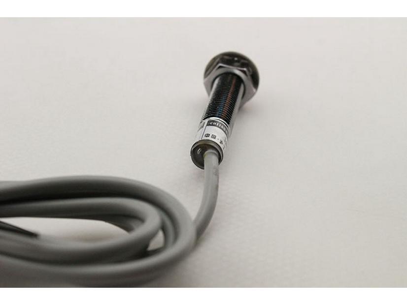 HUGONG J8M-D2NKNHNBPKPHPBLALBA2KAKB Inductive Metal Proximity Sensor