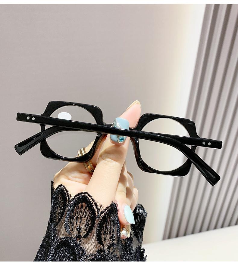 Anti-blue Light Retro Frame Reading Glasses For Men With Artistic Oval-shaped Frames