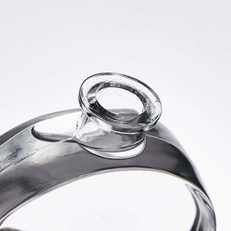 Oblateness Shaped Mini Whiskey Bottle Simple Outdoor Easy Carry Lead-free Glass Whiskey Decanter Transparent Liquor Vodka Bottle