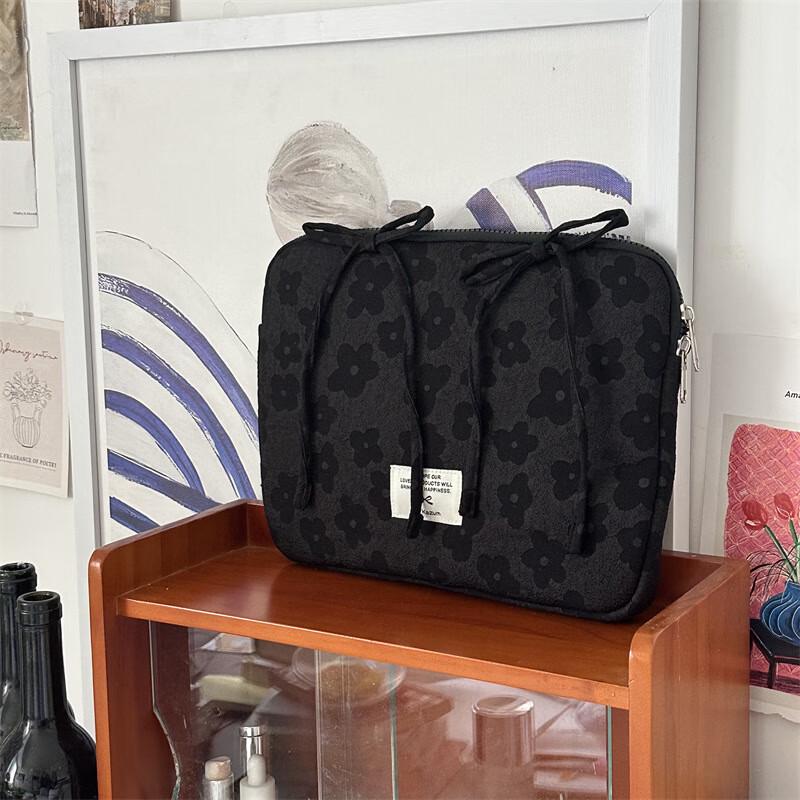 Tie Bowknot Laptop & Tablet Sleeve