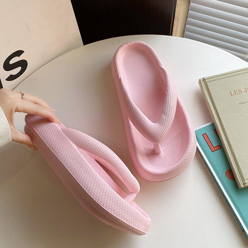 Nye plattformtøfler kvinner sommer strand flip-flops mote slip-on sandaler for kvinner sko hvit gul casual flats slide