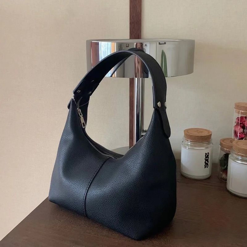 Dumpling-shaped Bags with Lychee Pattern Women Popular Hand-held and Single-shoulder Bags This Year Versatile and Stylish Women's Bags