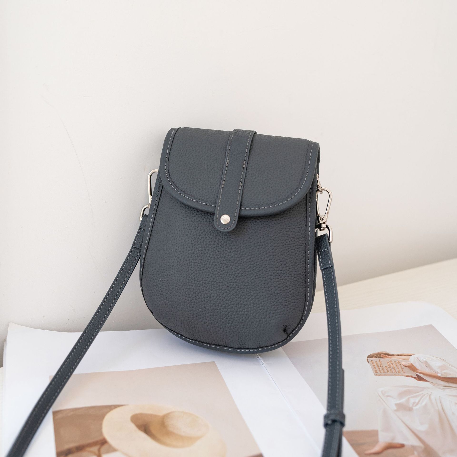 

Милая женская сумка-мессенджер на одно плечо, практичная морской синий