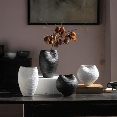 Ceramic Vase Black and White Checkered Irregular Pleats Flower Vase Hydroponics Terrarium Home Decoration Accessories