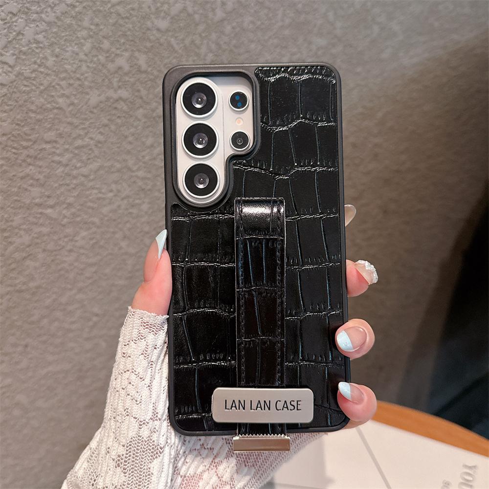 Retro Business Luxury Crocodile Pattern Phone Case for SamSung Galaxy S26 Ultra S25 S24 S23 Wristband Hand Strap Protect Cover