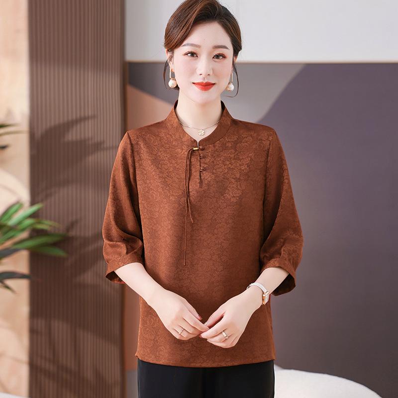 

Mulberry Silk Summer Top, Lightweight & Stylish for Middle-aged and Elderly, Loose Chinese Style Blouse, Perfect for Mom L (recommended 80-100 jin) кирпич красный