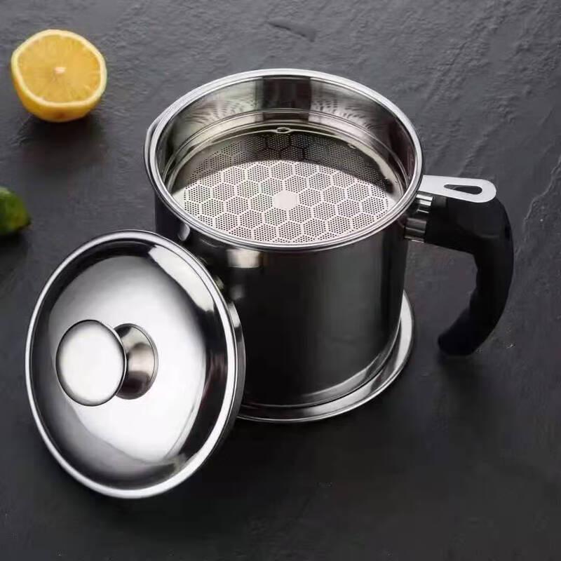 Ru Han Stainless Steel Oil Storage Pot with Filter