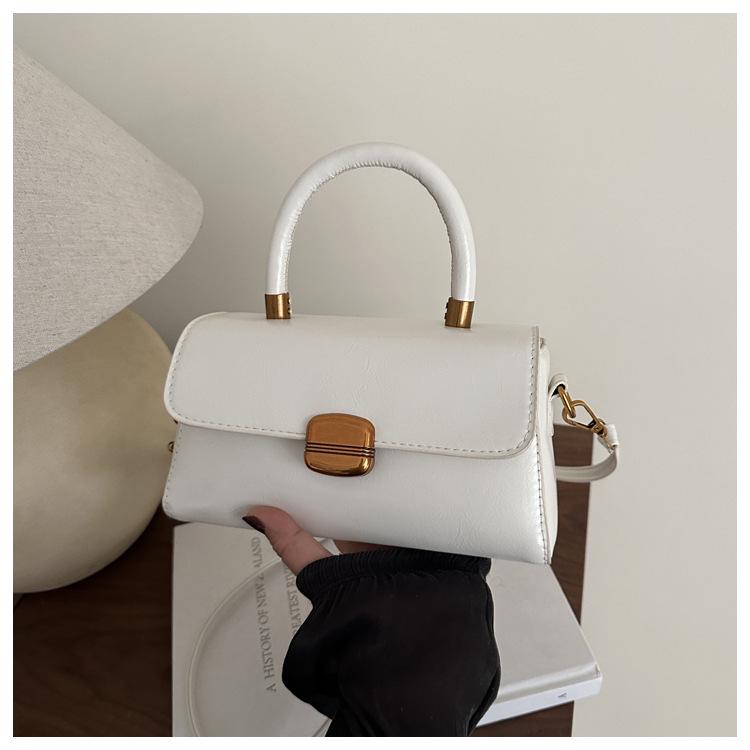 Modna damska mała kwadratowa torba na jedno ramię i crossbody na rok 2025: Modna torebka do dojazdów