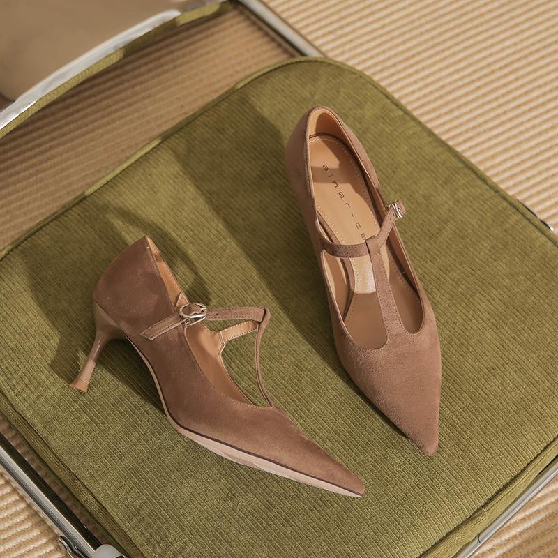 

62609 [sheepskin] high heels women s stilettos autumn 2025 new pointed retro suede light mouth single shoes 39