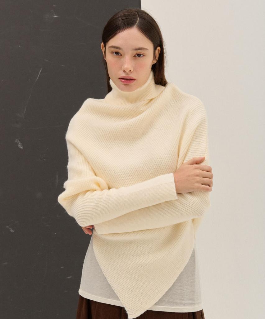 Peullobeu High Neck Knit Cape_Iv