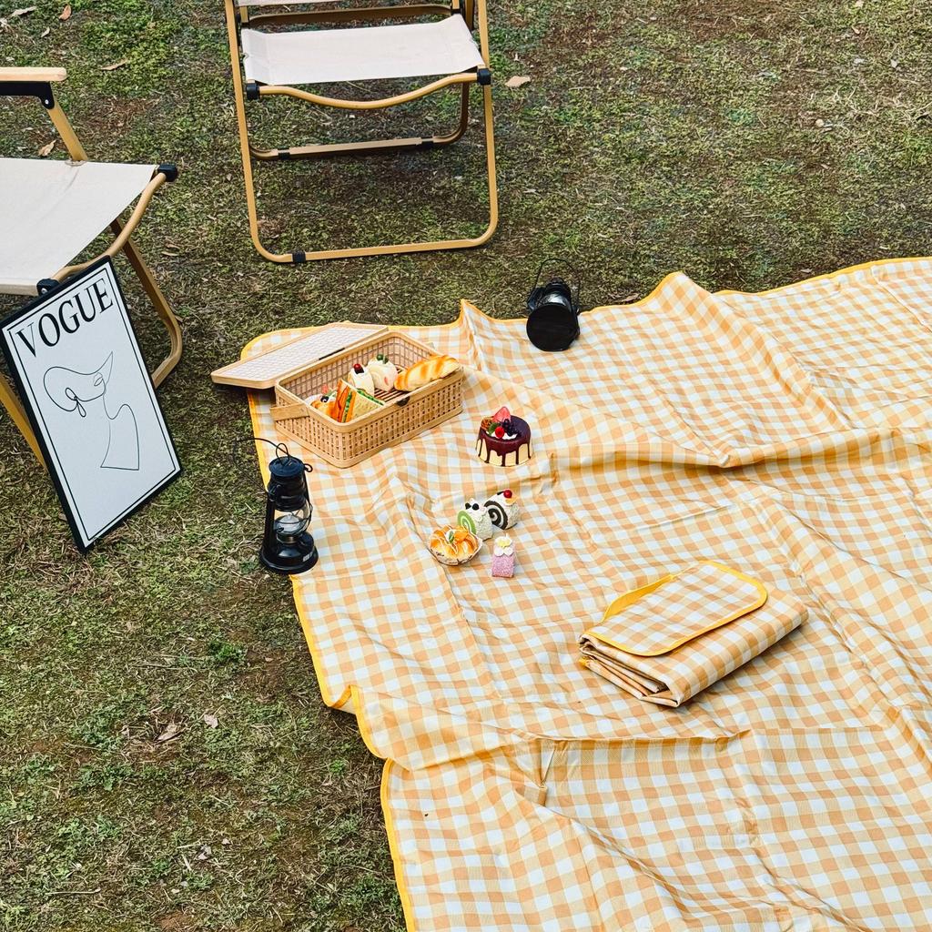 Extra Large Outdoor Foldable Portable Sand Proof Waterproof  Picnic Beach Mat Blanket Rug Camping