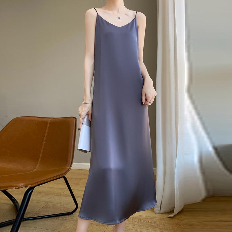 Vestido Slip de Seda Mezclada con Cuello en V para Mujer Talla Grande - Colección Primavera 2024