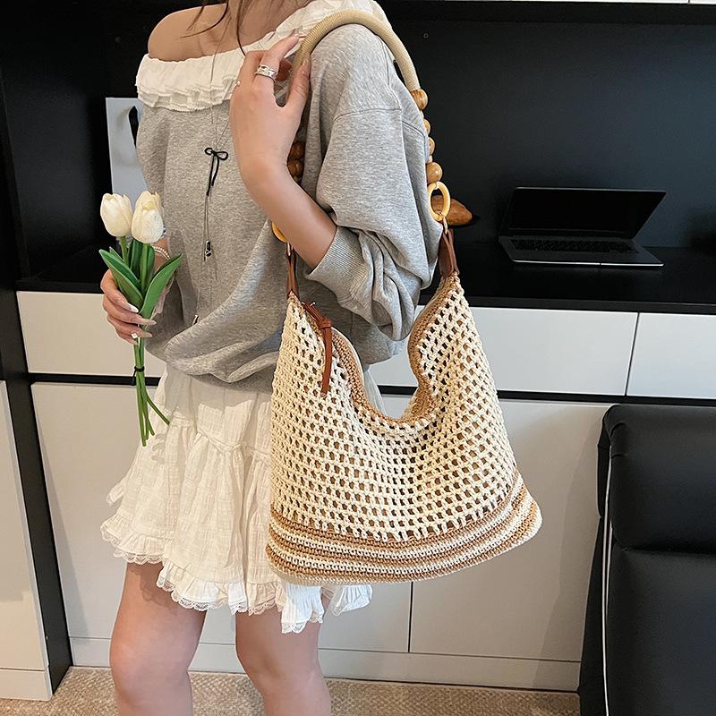 Holiday Style Woven Bag Women's 2025 Summer New Fashion Hollow Knitted Shoulder Bag Large Capacity Commuter Tote Bag