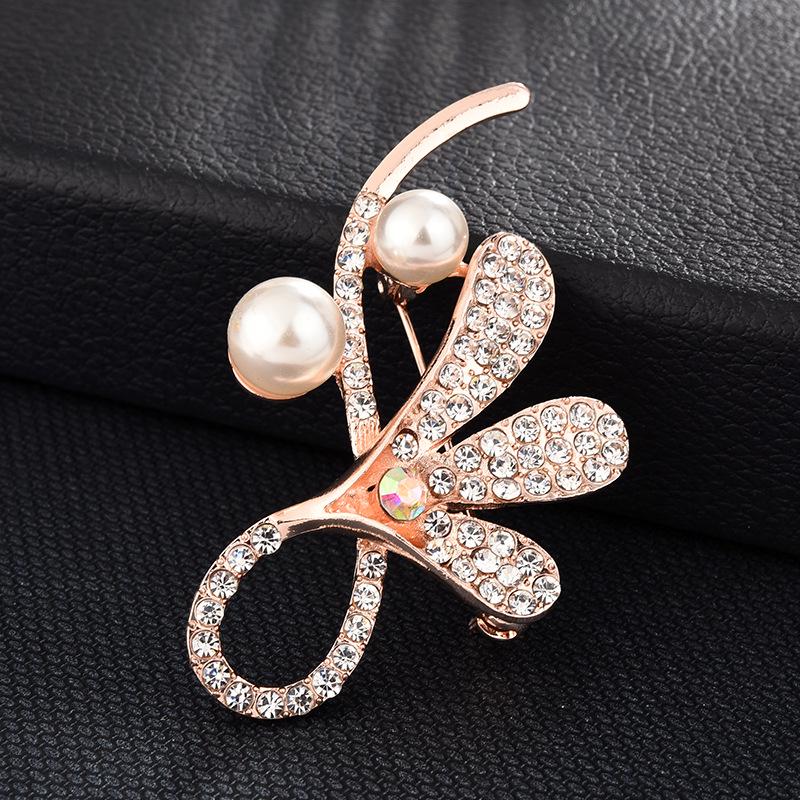 High-End Korean Alloy Scarf Buckle with Diamond, Pearl, and Brooch Pin Accessories