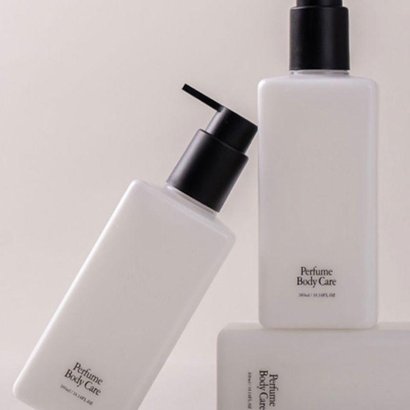 

Adorable Perfume White Body Lotion 300ml ADORABLE PERFUME WHITE BODY LOTION