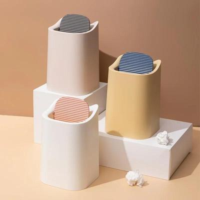 Nordic PP Mülleimer mit Deckel Mini-Eimer Mülleimer Abfalleimer Home Office Storage Organizer Tragbare Box Desktop-Mülleimer