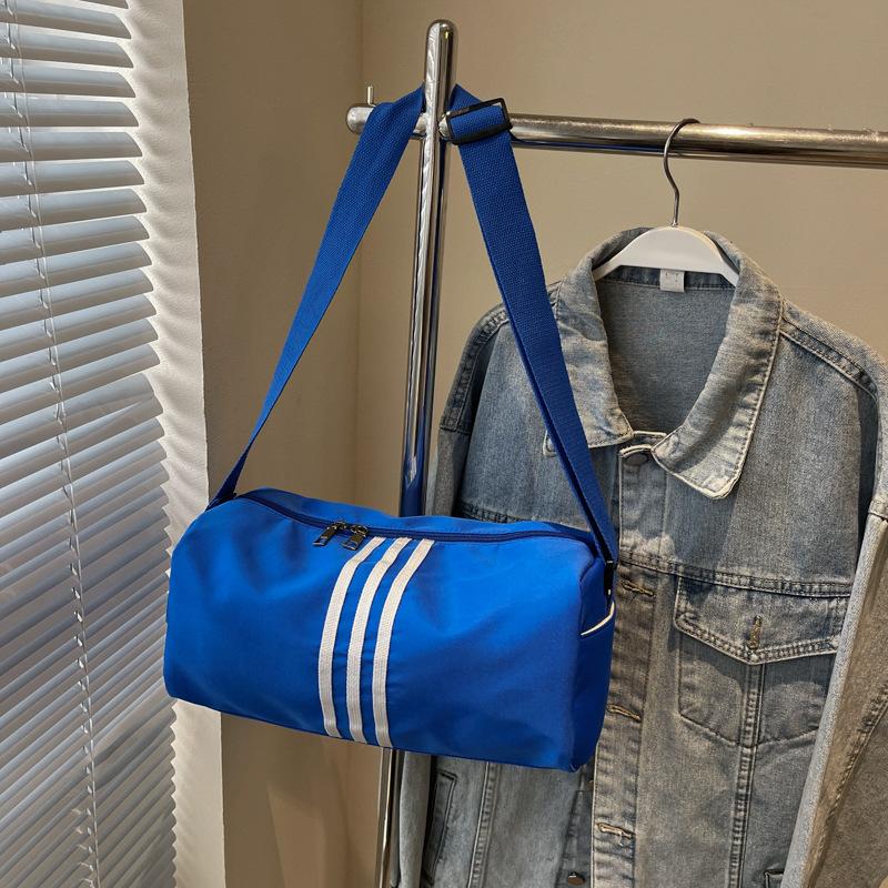 Lichtgewicht sport- en vrijetijdstas voor dames, ruime, eenvoudige messengerbag voor dagelijks gebruik, trendy schoudertas voor onder de arm