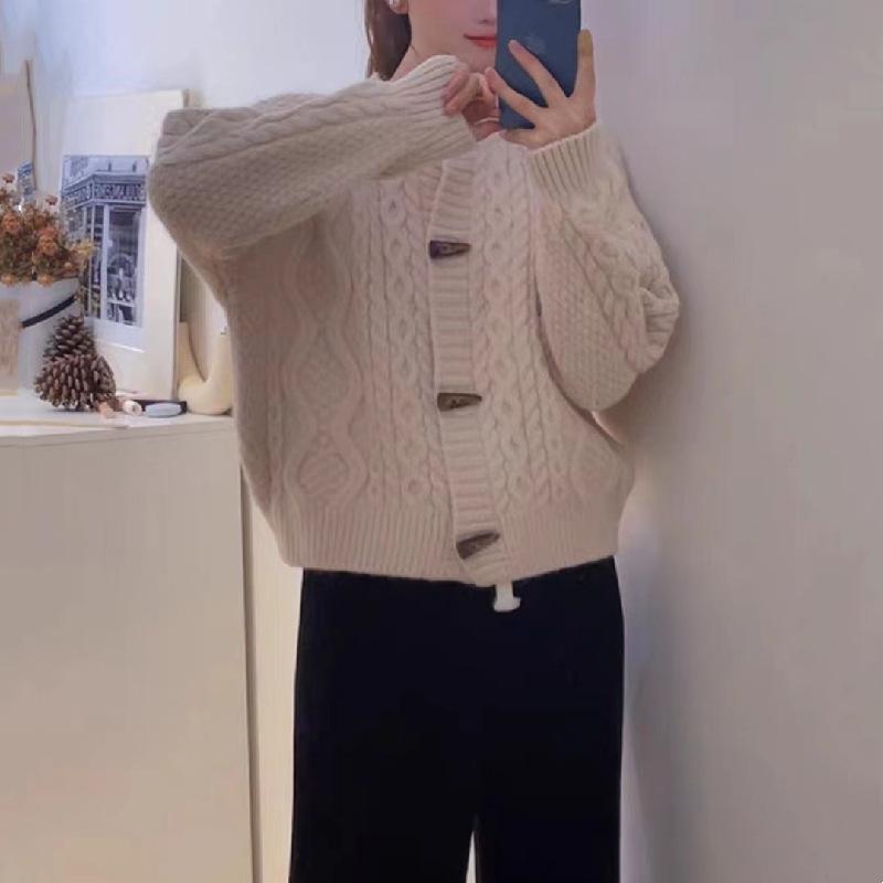 Korean Academy Style Round Neck Knit Cardigan with Horn Buttons for Women - Fall 2025
