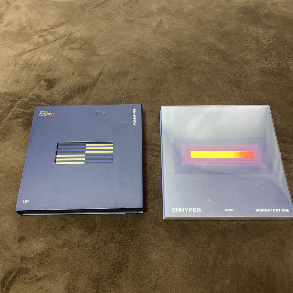 [USED] Official ENHYPEN penlight ver.1 & 2 albums included