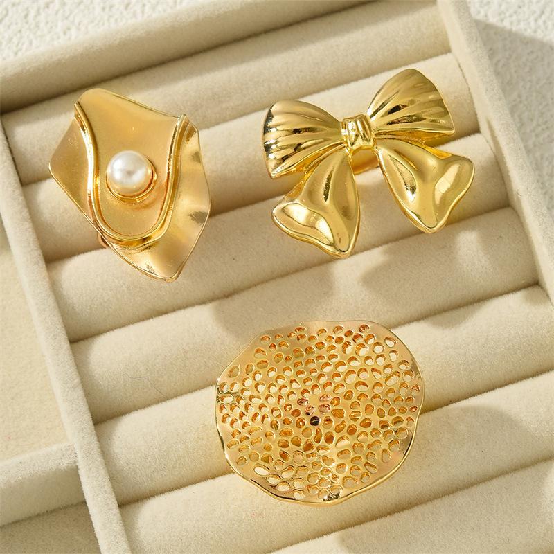 Exaggerated Gold Color Flower Geometric Open Ring Set for Women Personality Imitation Pearl Round Finger Ring Party Jewelry Gift