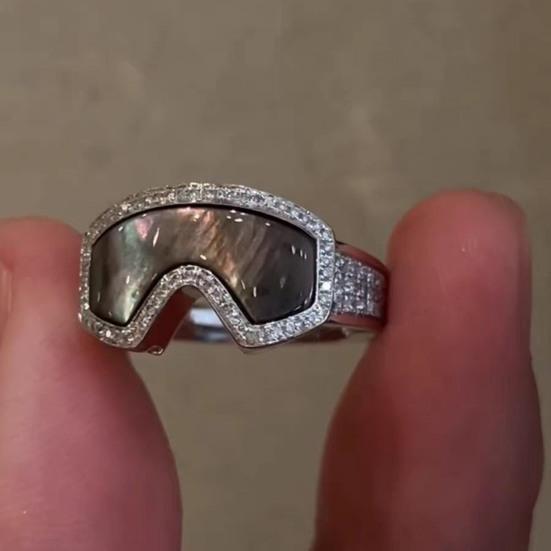 Anello Occhiali da Sci Strass Lucidi Anello da Dito Anello a Tema Sport Invernali 3D Accessorio Gioiello per Cappotto Invernale Regalo per Appassionato di Sci